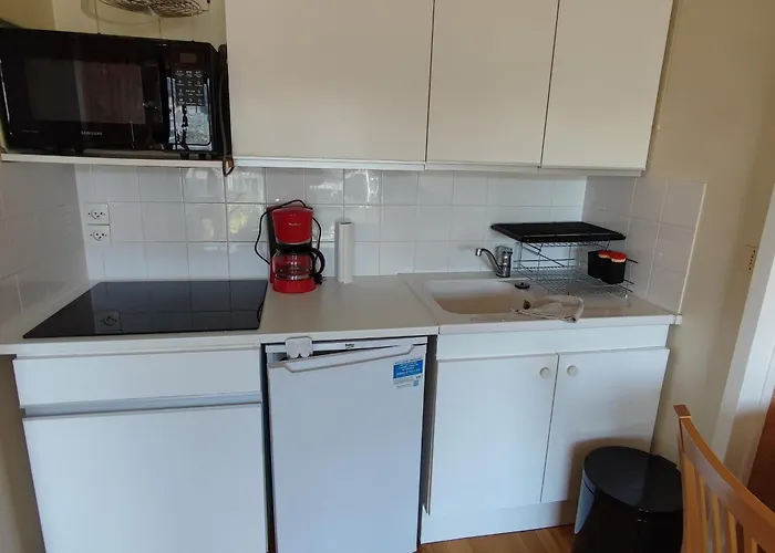 Apartment 4 Personnes Face Port Avec Balcon Et Parking - Fr-1-843-50 *