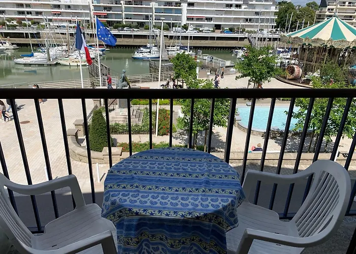 Apartment 4 Personnes Face Port Avec Balcon Et Parking - Fr-1-843-50